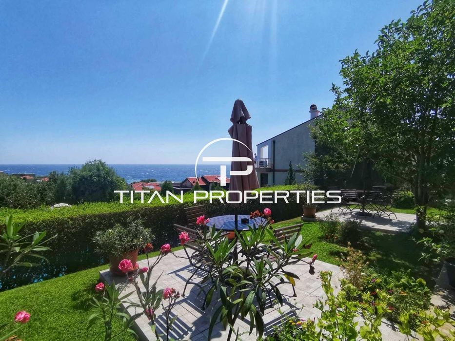 Ексклузивна оферта! Къща с панорамна гледка и двор в гр. Созопол улиц