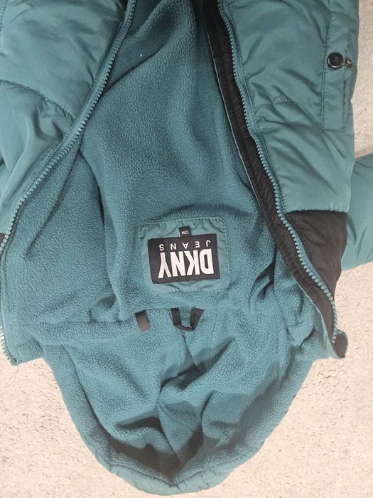 Combinezon  iarna DKNY pentru bebe 9-12 luni