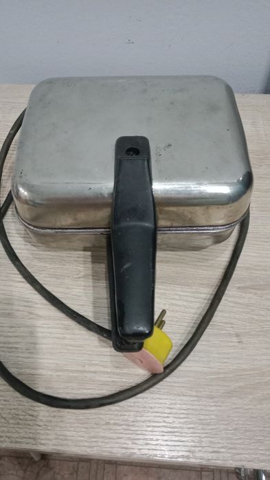 Вафельница советская продам