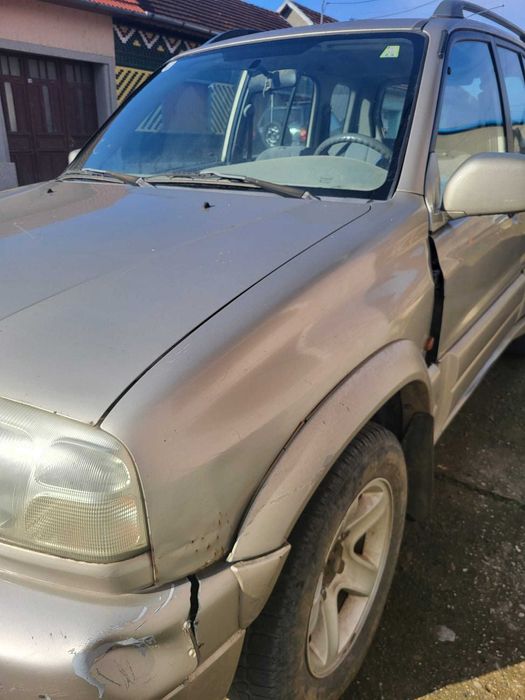 Vând Suzuki Grand Vitara 2.5 V6 NEGOCIABIL