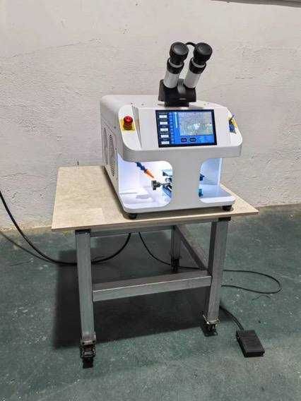 Лазерный сварочный аппарат 200W для ювелирных изделий (YAG Laser)