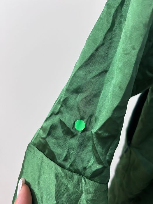 Vând rochie cu 2 mici defecte