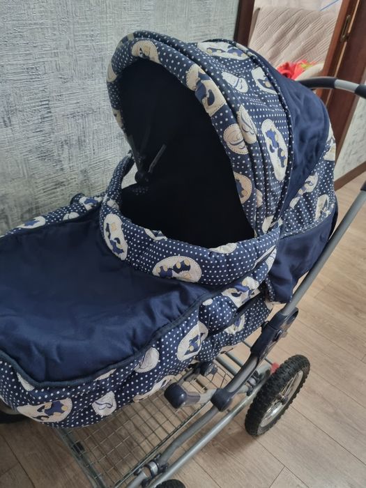 Коляска детская синяя