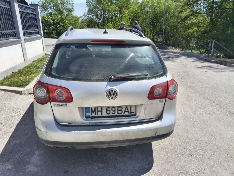 Vând Volskwagen B6 1.9 tdi