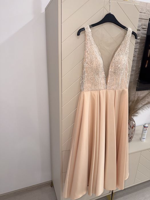 Rochie eleganta midi