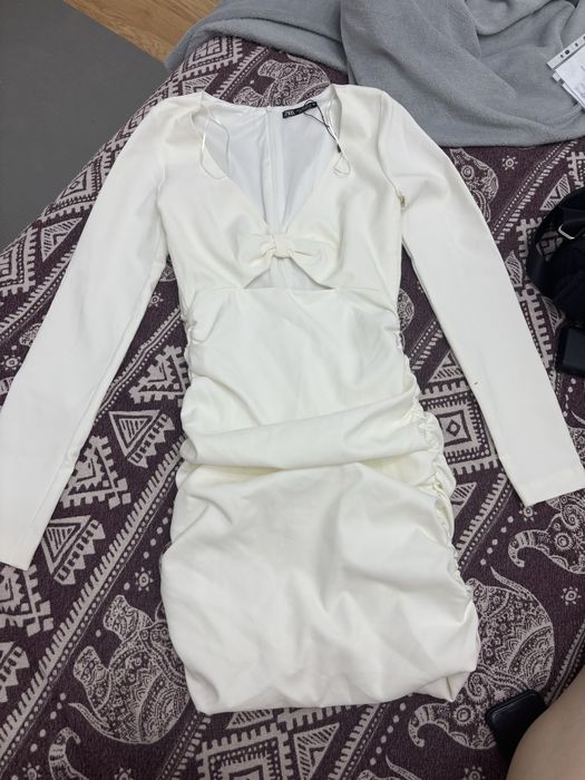 Платье зара белое