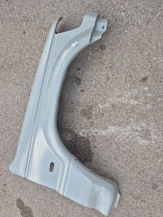 Десен калник Mitsubishi Pajero преден Мицубиши Паджеро