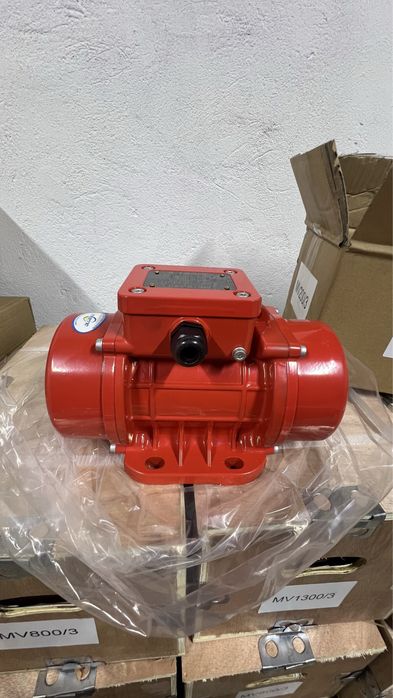 Вибратор 220/380v 3000/min