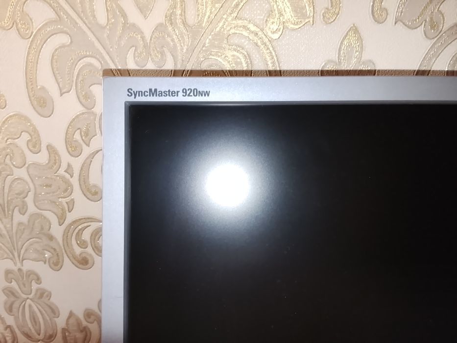 Монитор Samsung SyncMaster 920nw
