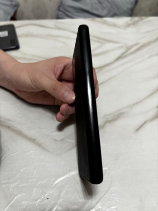 Продам смартфон samsung S20 fe