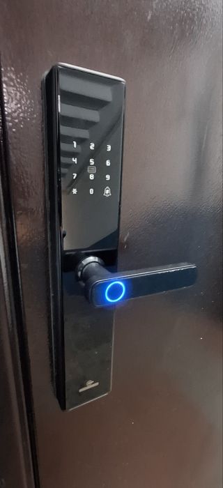 Без ключевой доступ. Часы Сутки