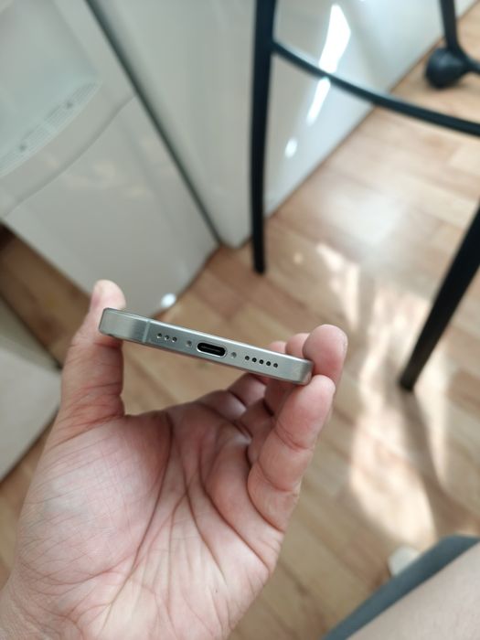 Продаю iphone 15 pro