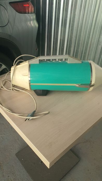 Продам Классный Модный и главное рабочий Пылесос Ракета. СССР.