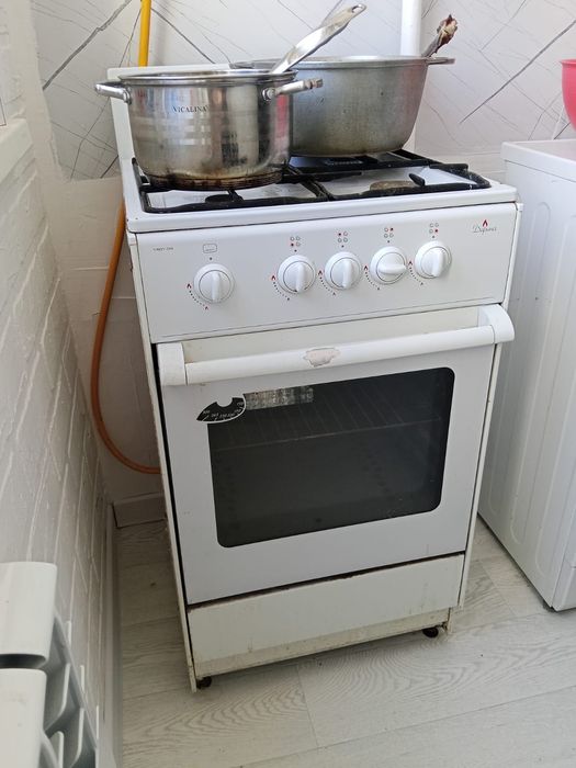 продам газ плиту