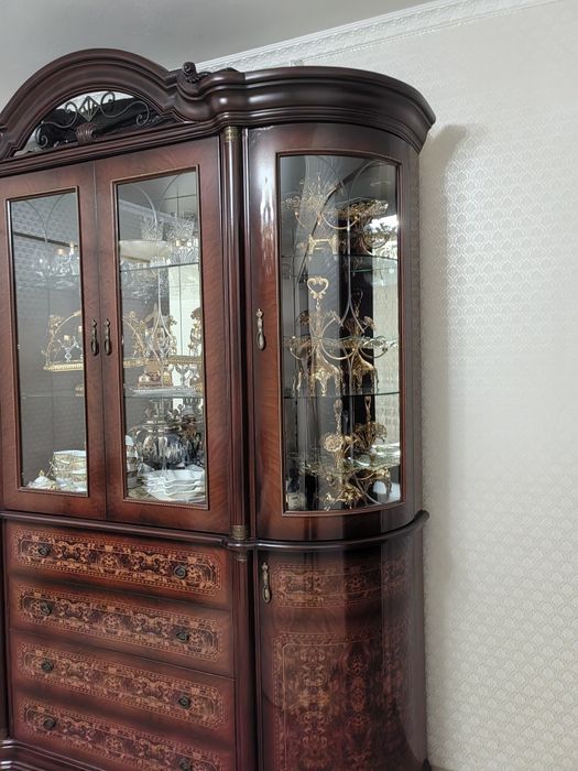 Сервант для зала