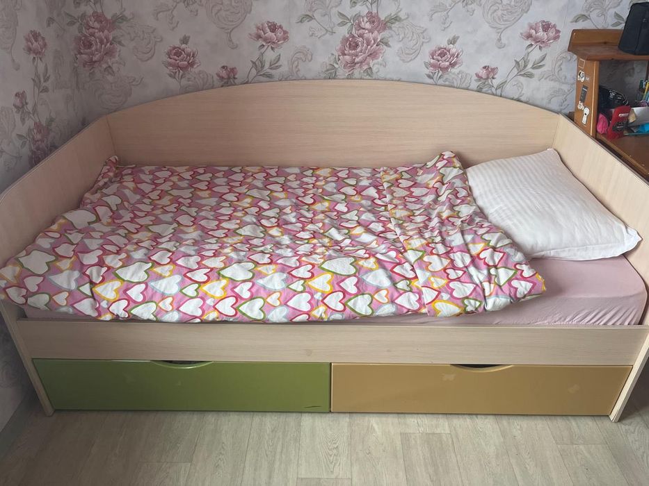 Детская спальня Шкаф +кровать