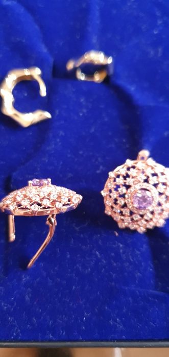 Серебрянеый комплект из Индии с позолотой, рубин темно молиновый .