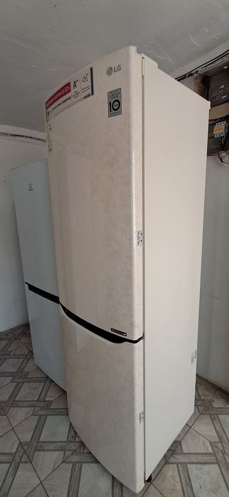 Холодильрик LG 1 м 90 см
