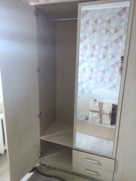 Продам шкаф с антрисолью