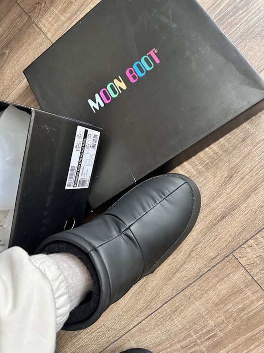 Черни боти MOON BOOT