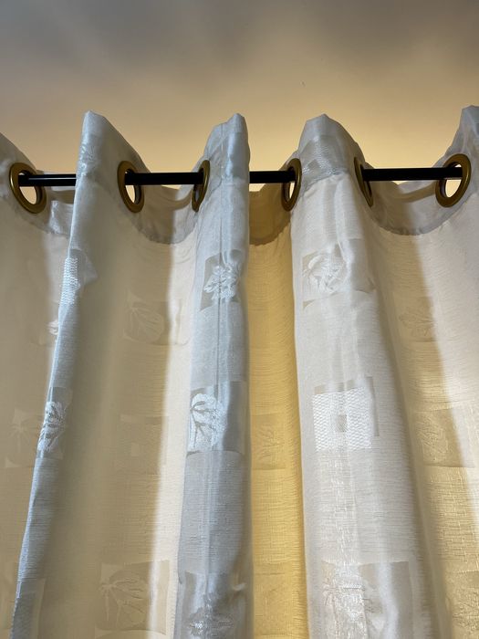 Perdea pt o fereastra cu doua ochiuri