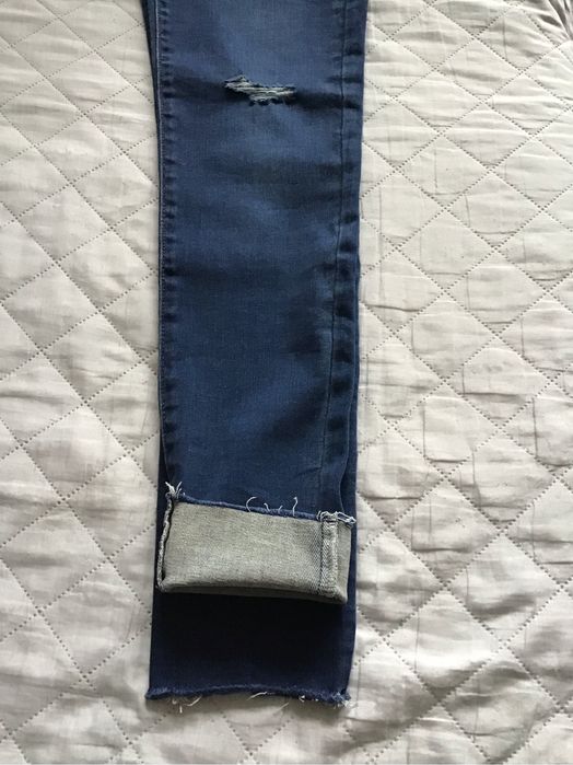 Продавам дамски дънки UNiQlO JEANS