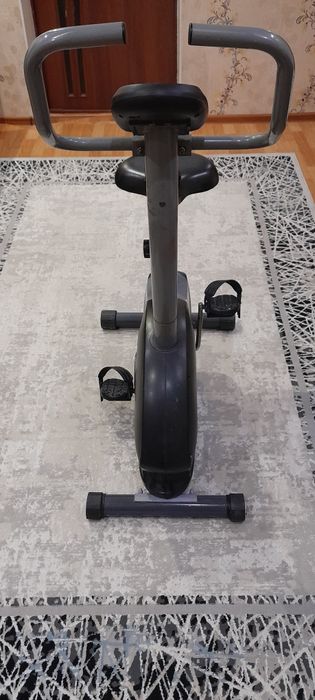 Велотренажёр Athletic В идеальном состоянии.