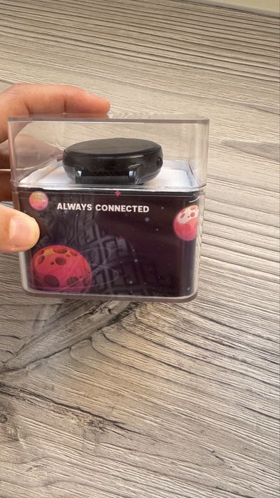 Наушники в подарок часы