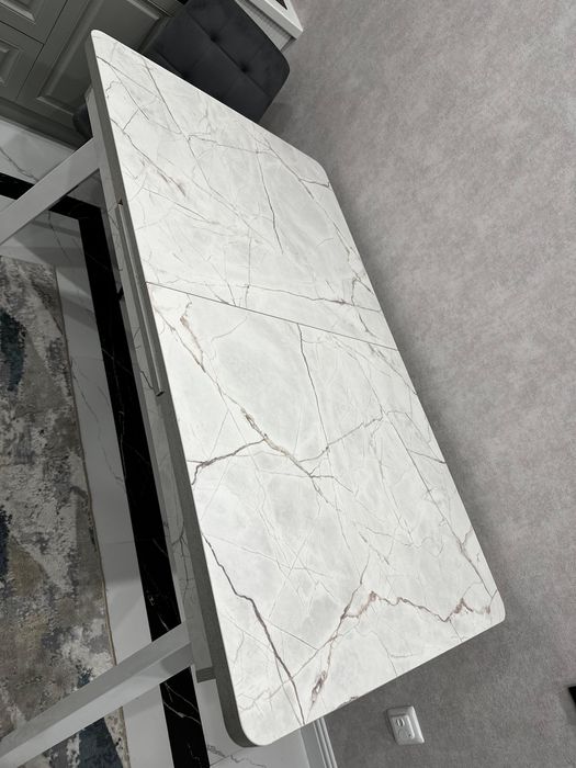 Продается кухонный стол