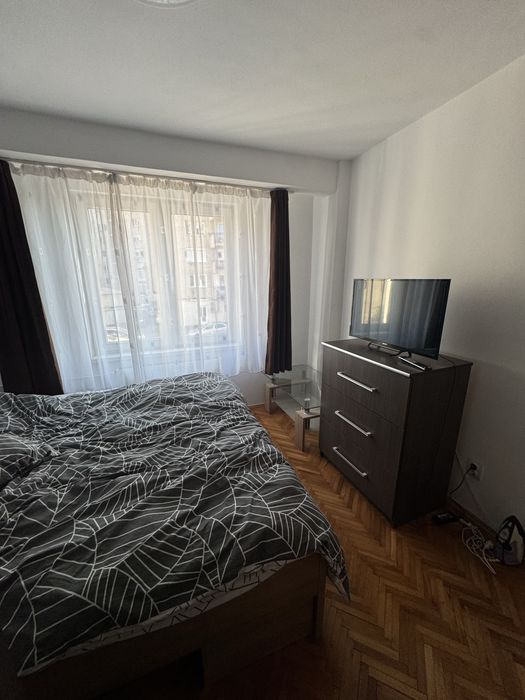 Apartament 2 camere decomandat, etaj 1,mobilat și utilat, zona Decebal