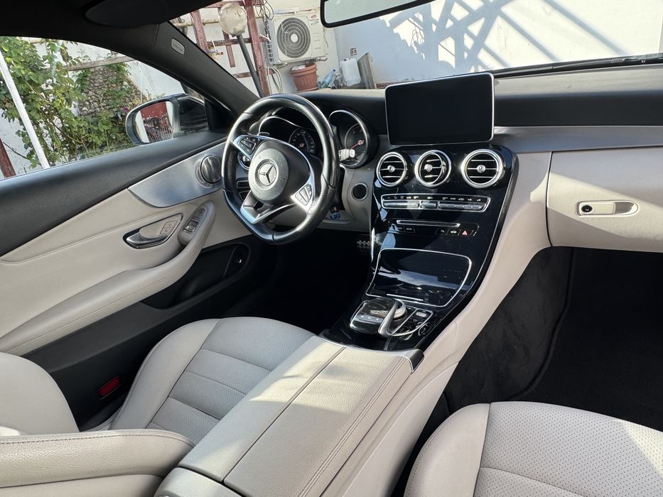 Mercedes Benz C220 coupe