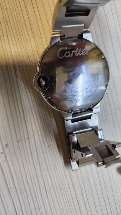 Продам японские кварцевые часы CARTIER