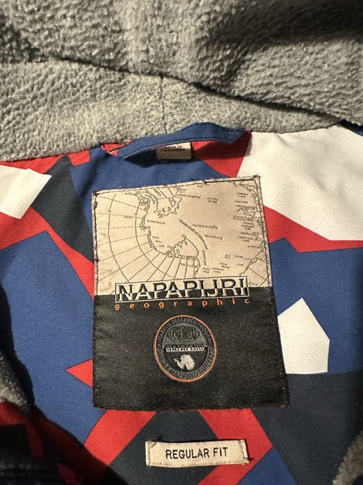Оригинално Napapijri зимно яке М размер
