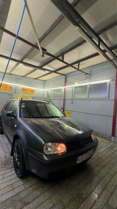 VOLKSWAGEN Bora