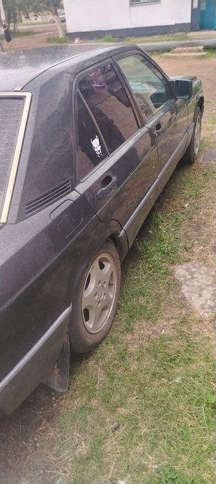 Продам мерс 190 на разбор целиком
