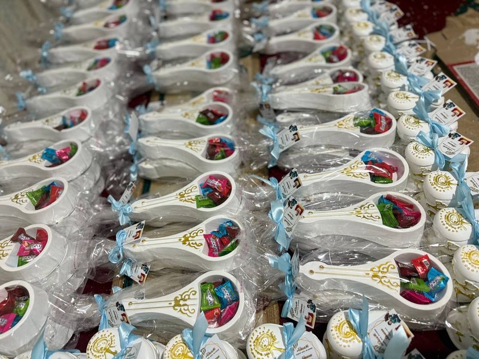 Той бастар из гипса