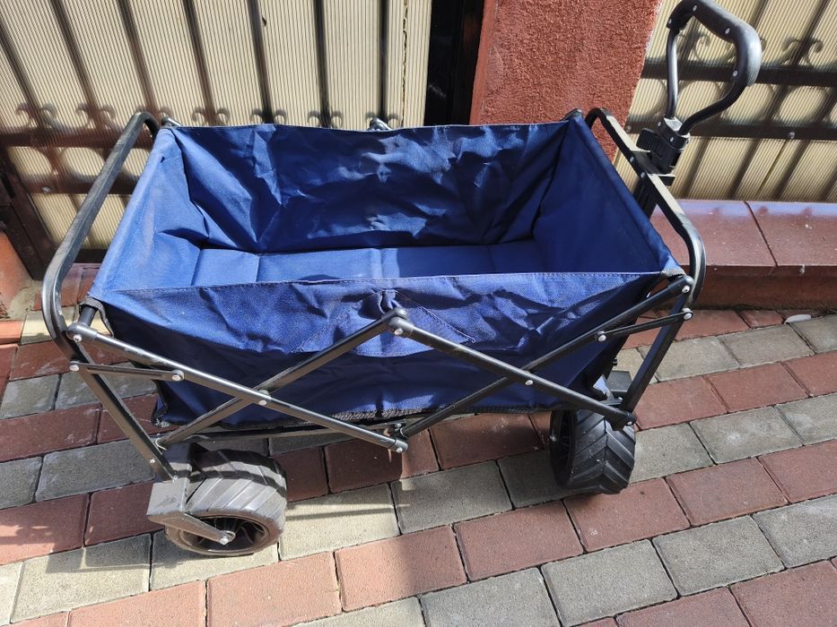 Cărucior pliabil 4 roți eva spuma ,late , Italia,nou cutir