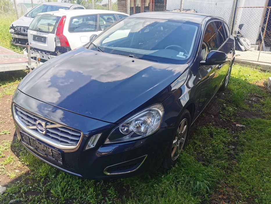 Волво V60 На части