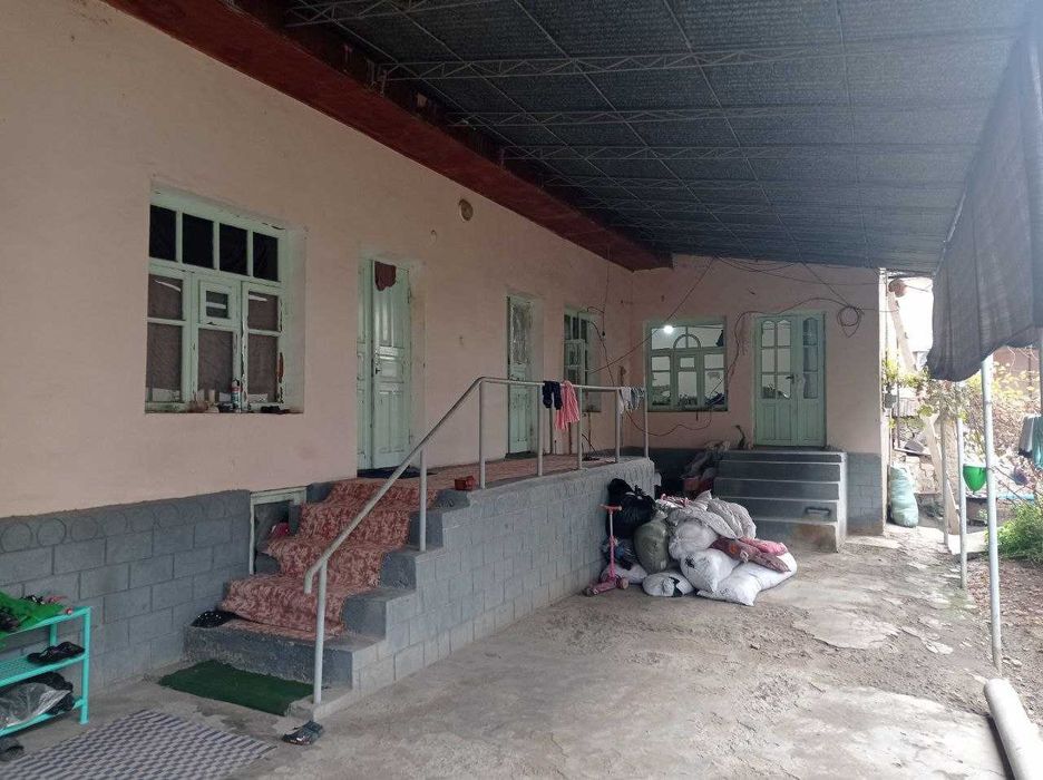 Уй сотилади Зангиота Зиёратгохидан утканда, 3,5 сотих. нархи 48000