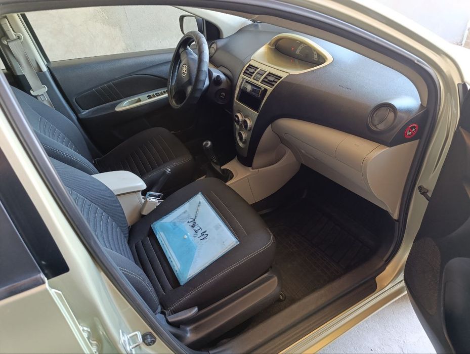 Срочно продаётся Свой Toyota Yaris