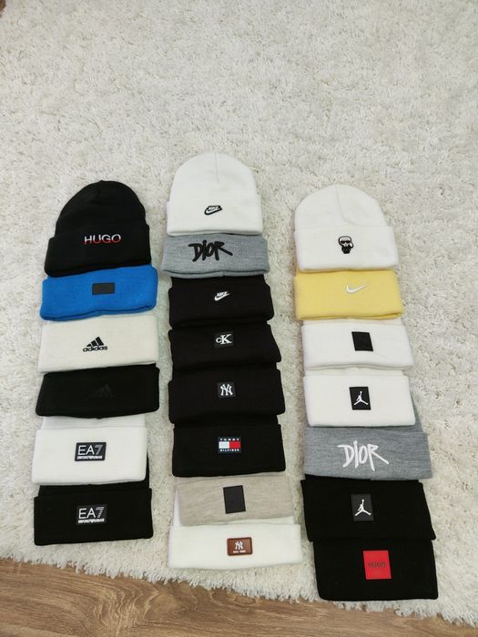 Căciulă Hugo Căciula Nike Căciulă Tommy Căciulă Adidas