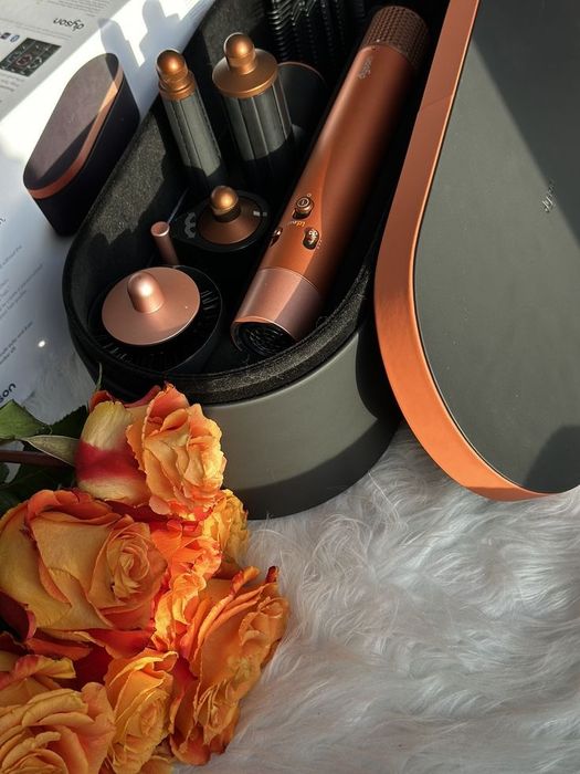 Dyson Airwrap HS08 Amber Silk — тепло, стиль и безупречный результат