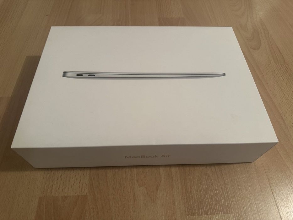 Лаптоп MacBook Air 2019 с чисто НОВА батерия