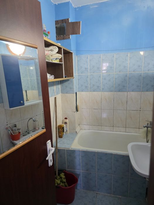 Vând apartament 2 camere – Zona Aleea Trandafirilor, Drăgășani