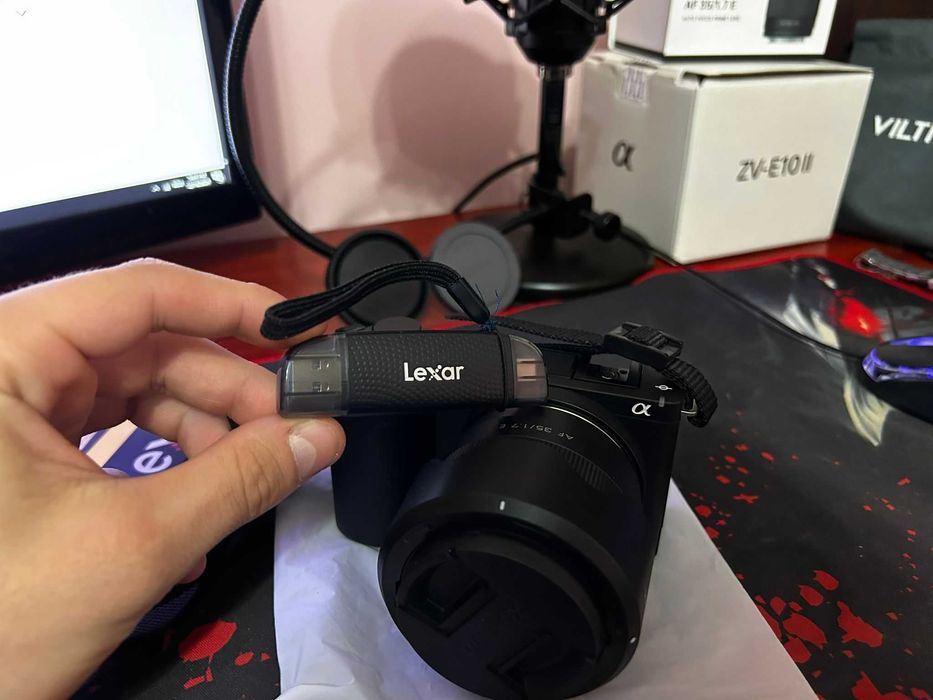 Vand aparat foto Sony ZV-E10 II (Mark2) cu tot cu obiectiv/separat.