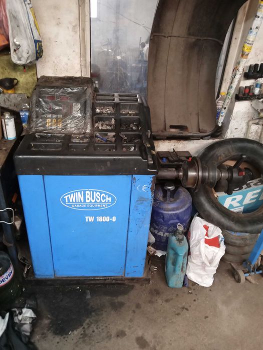 Баланс машина за гуми