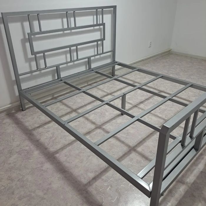 Кровать в стиле лофт