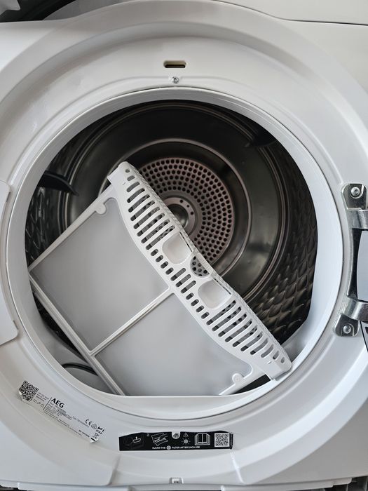 Сушилня с термопомпа AEG 9000X Series