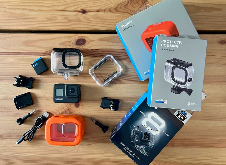 GoPro HERO8 Black Kit Complet Special Bundle + Carcasă Scufundări 60 m + Floaty I Stare Excelentă
