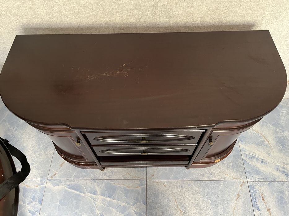 продам серван с тумбой под тв